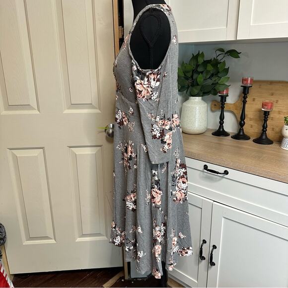 TORRID Grey Floral Jersey Skater Dress Torrid Sz 00 (M/L) Romantic Cold Shoulder - Picture 4 of 11